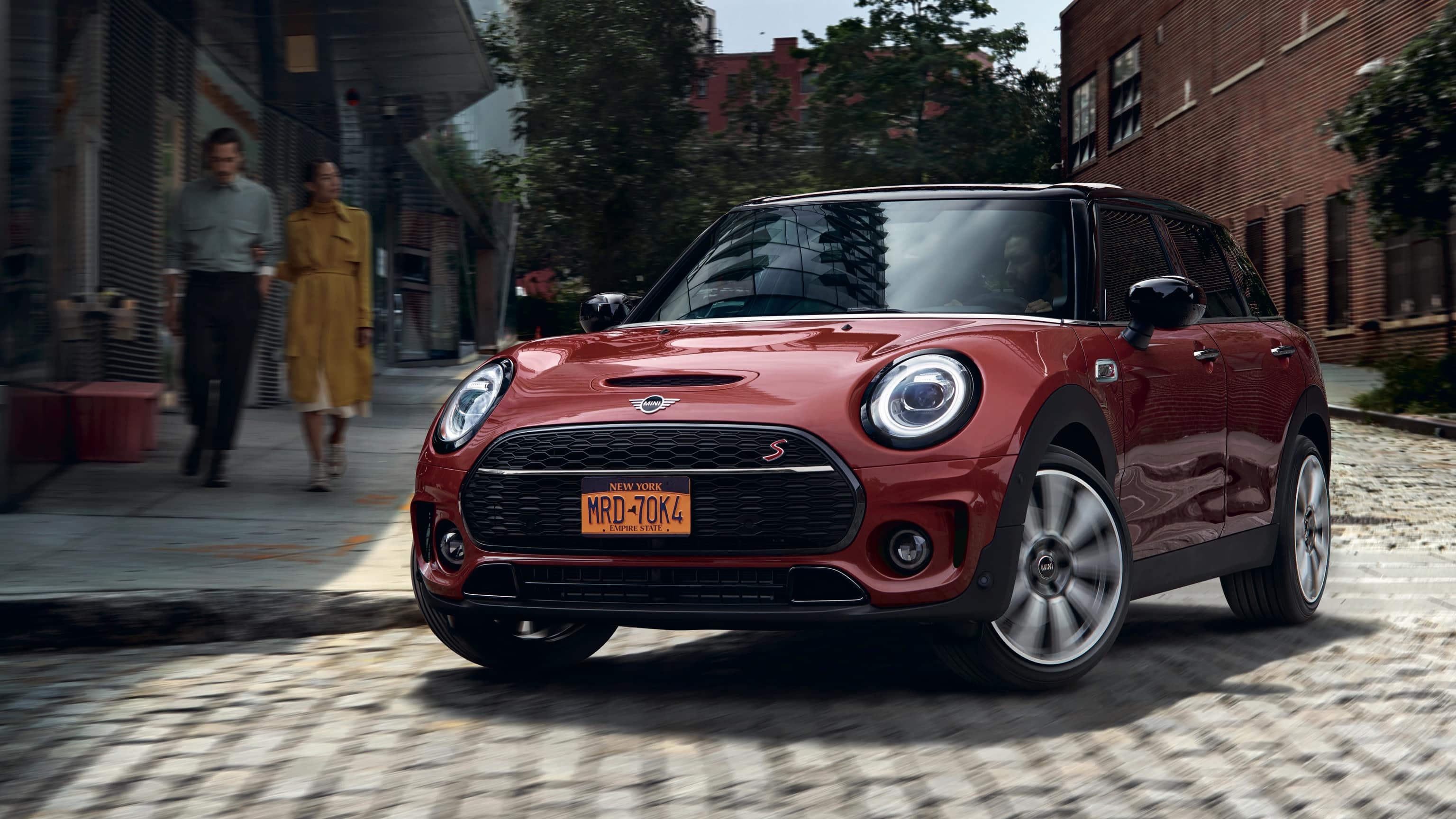 Главный мини. Mini Clubman 2019. Mini Cooper Clubman новый. Купер клубмен машина. Mini Clubman SUV.